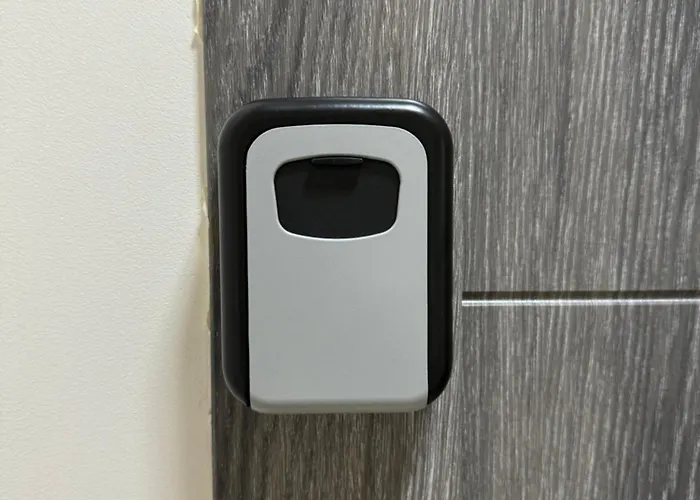 Zenith Address With Parking Apartment *
